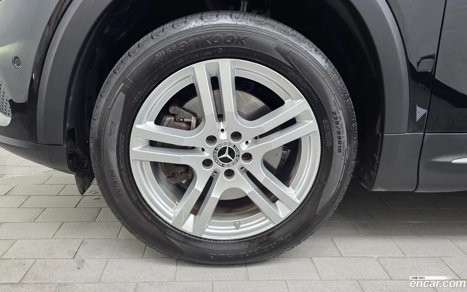 Mercedes-Benz GLB-Class GLB200 d 2022 — thumbnail 2