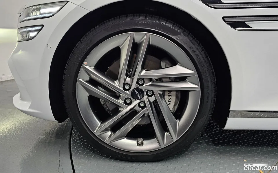 Genesis G80 2.5 AWD 2024 — thumbnail 2