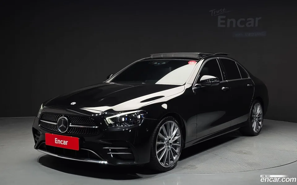 Mercedes-Benz E-Class E350 4MATIC AMG Line 2022 — photo 1, buy with delivery to Moscow