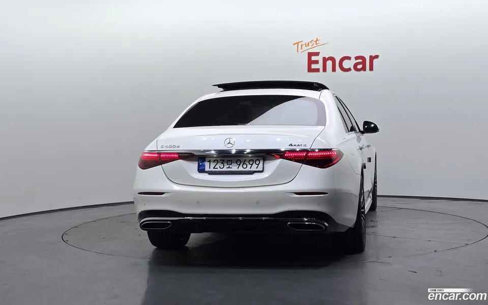 Mercedes-Benz S-Class S400 d 4MATIC 2023 — thumbnail 4