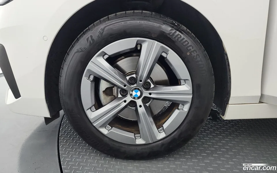 BMW 2 Series Active Tourer 220i 2024 — thumbnail 2