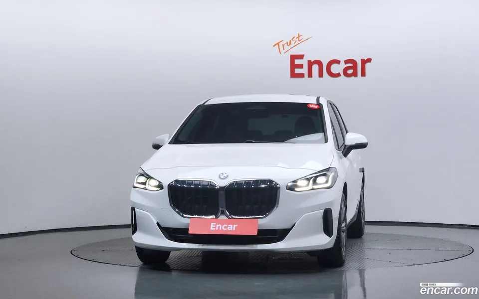 BMW 2 Series Active Tourer 220i 2024 — thumbnail 3