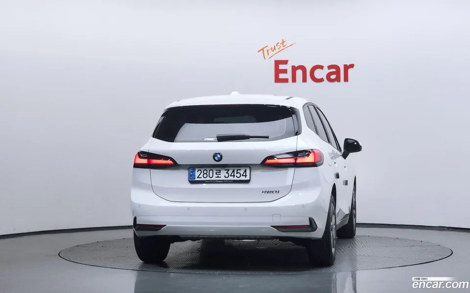 BMW 2 Series Active Tourer 220i 2024 — thumbnail 4