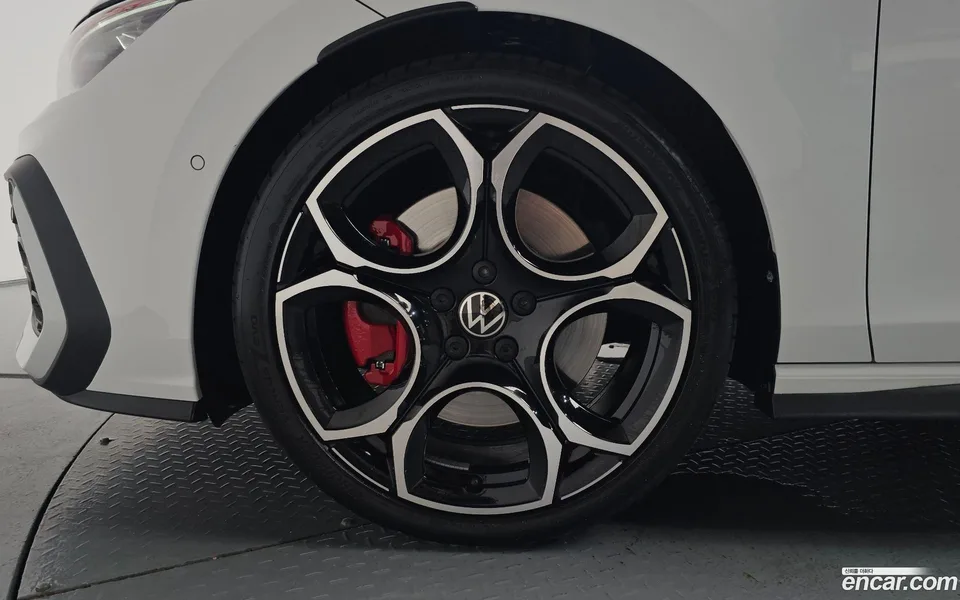Volkswagen Golf 2.0 GTI 2026 — thumbnail 2