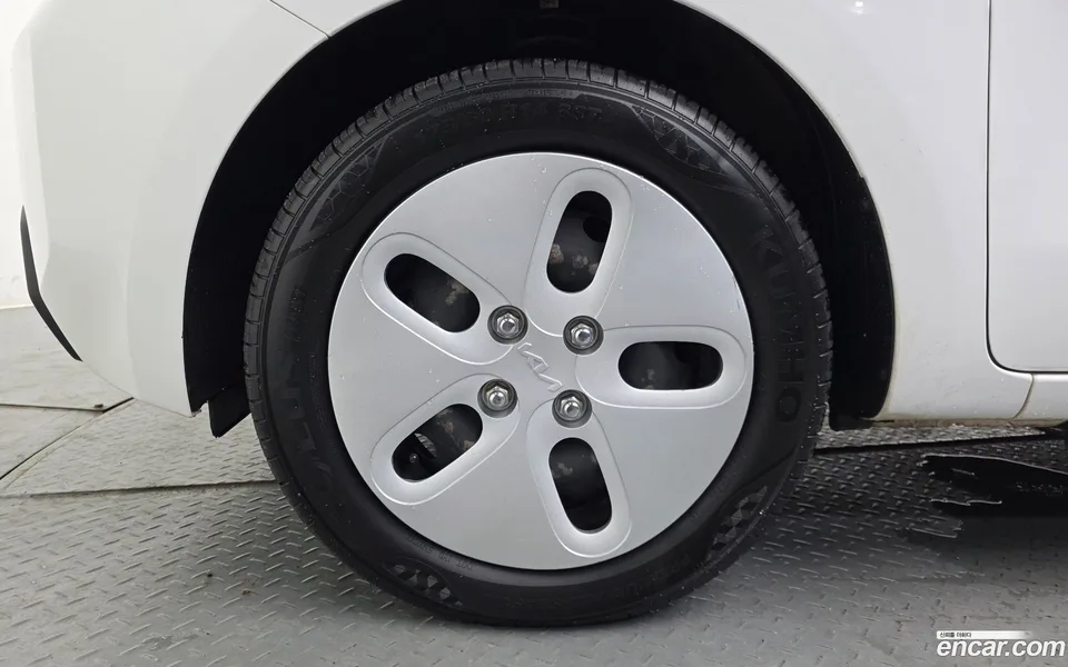 Kia Ray EV 2023 — thumbnail 2