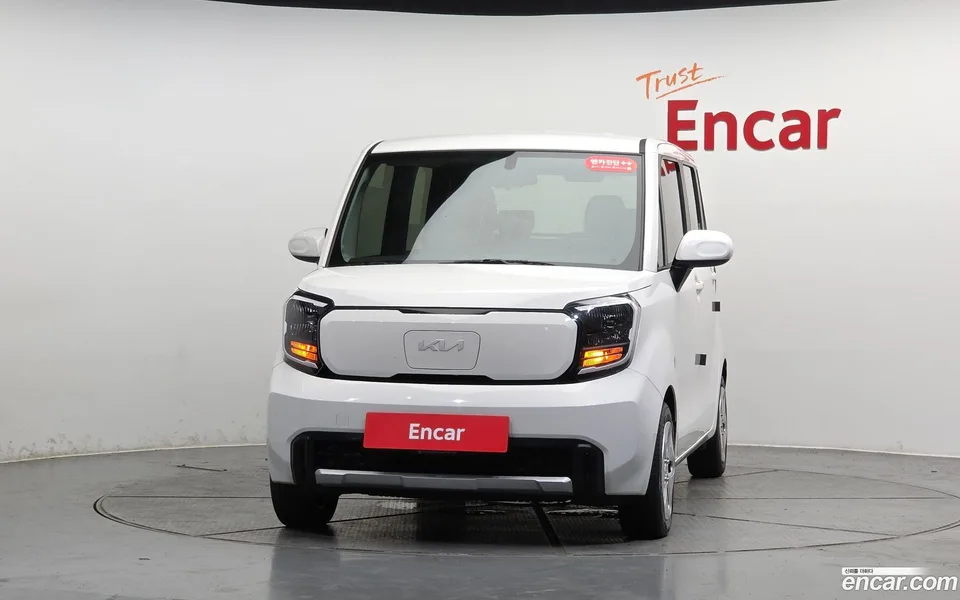 Kia Ray EV 2023 — thumbnail 3