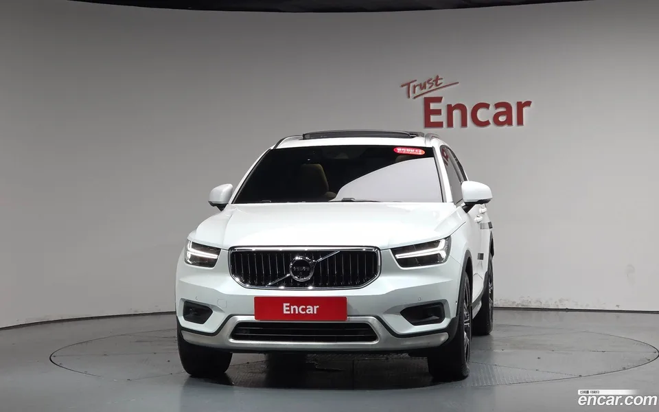 Volvo XC40 B4 2022 — thumbnail 3