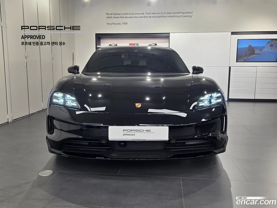 Porsche Taycan 4 2025 — thumbnail 3
