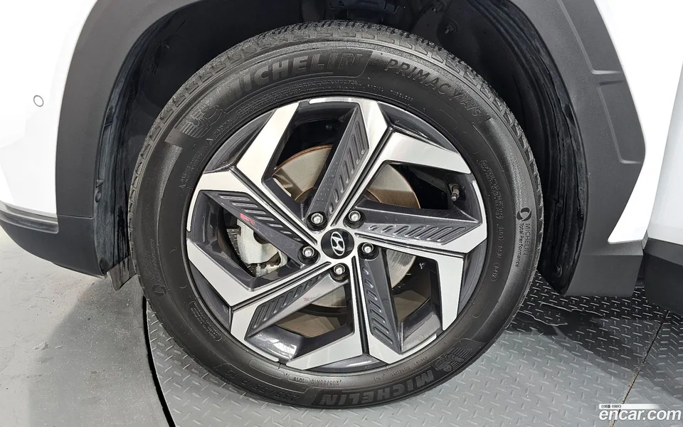Hyundai Tucson 2.0 2WD 2023 — thumbnail 2