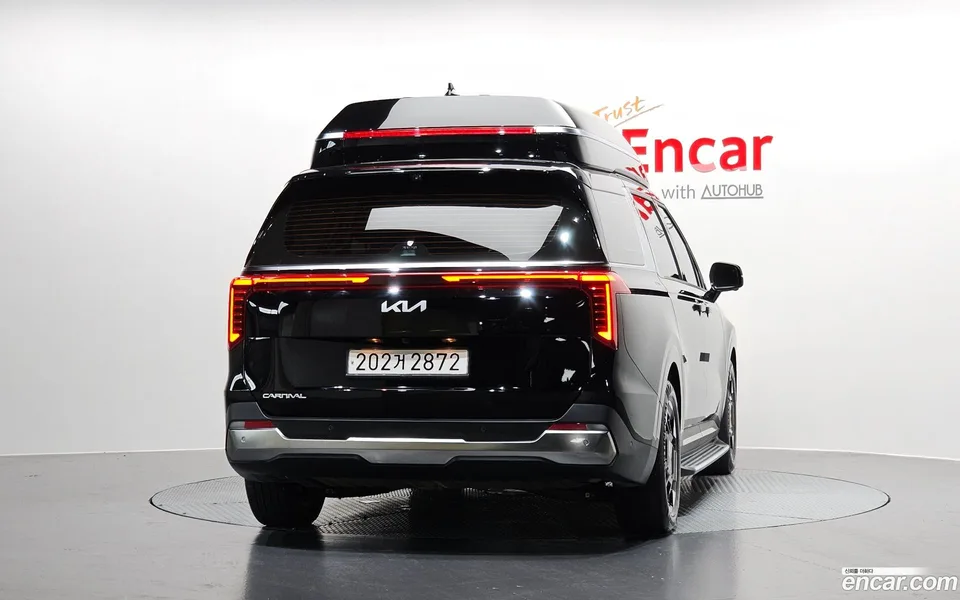 Kia Carnival 4 2024 — thumbnail 4