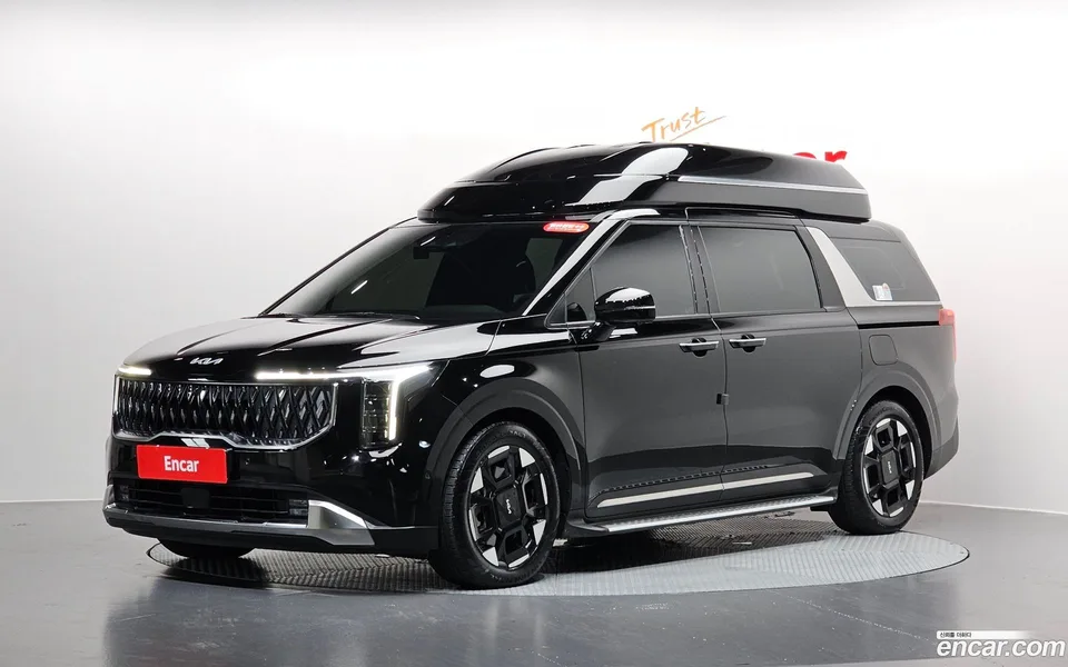 Kia Carnival 4 2024 — photo 1, buy with delivery to Moscow