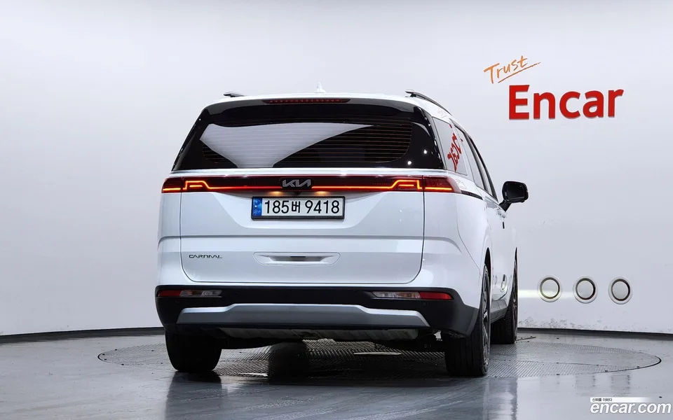 Kia Carnival 9 2022 — thumbnail 4