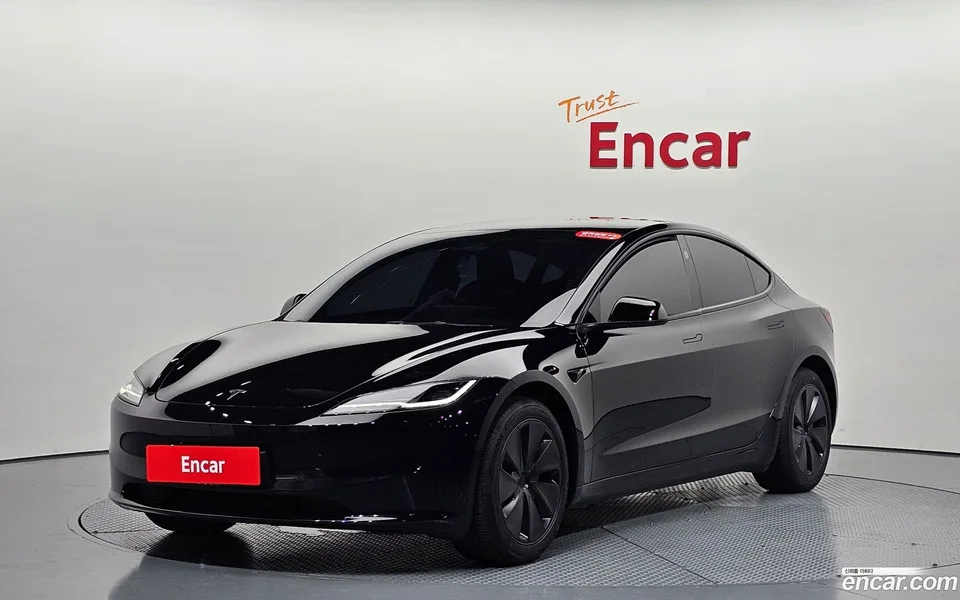 Tesla Model 3 RWD 2024 — photo 1, buy with delivery to Moscow