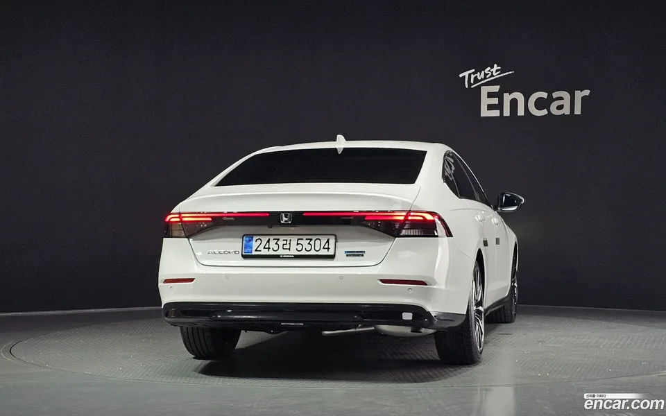 Honda Accord 2.0 2025 — thumbnail 4