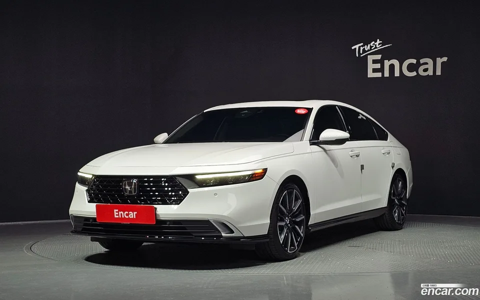 Honda Accord 2.0 2025 — photo 1, buy with delivery to Moscow