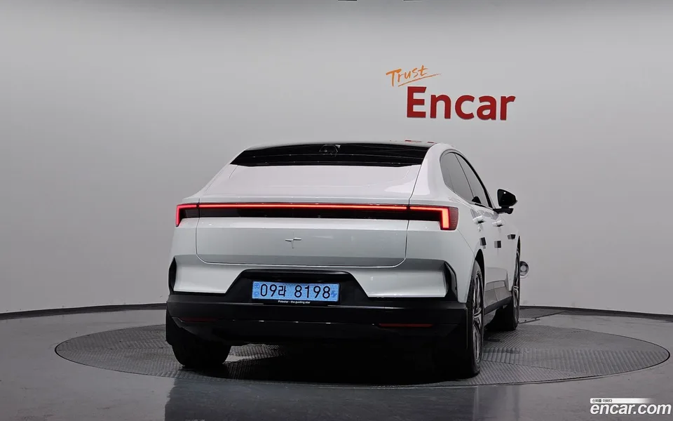 Polestar Polestar 4 2025 — thumbnail 4