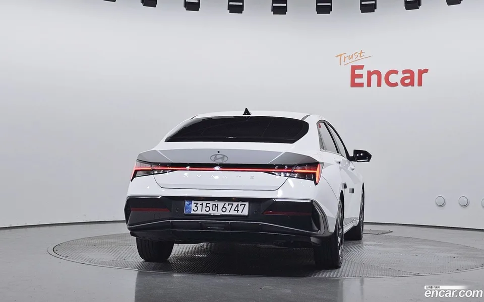 Hyundai Avante CN7 Hybrid 2025 — thumbnail 4