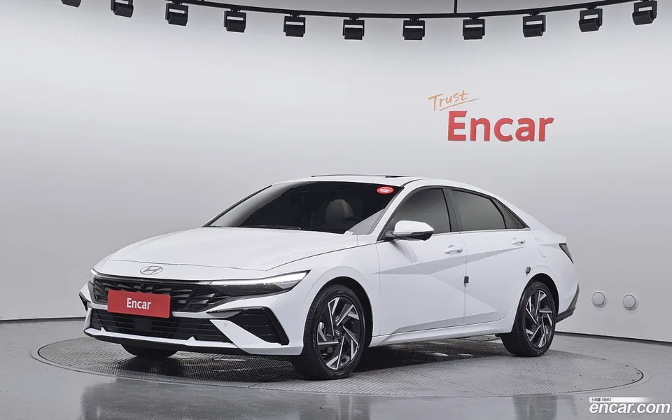 Hyundai Avante CN7 Hybrid 2025 — photo 1, buy with delivery to Moscow