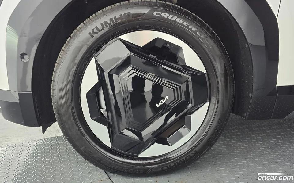 Kia EV9 2WD 2023 — thumbnail 2