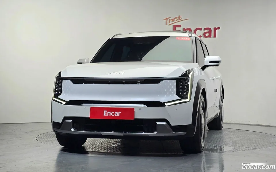Kia EV9 2WD 2023 — thumbnail 3