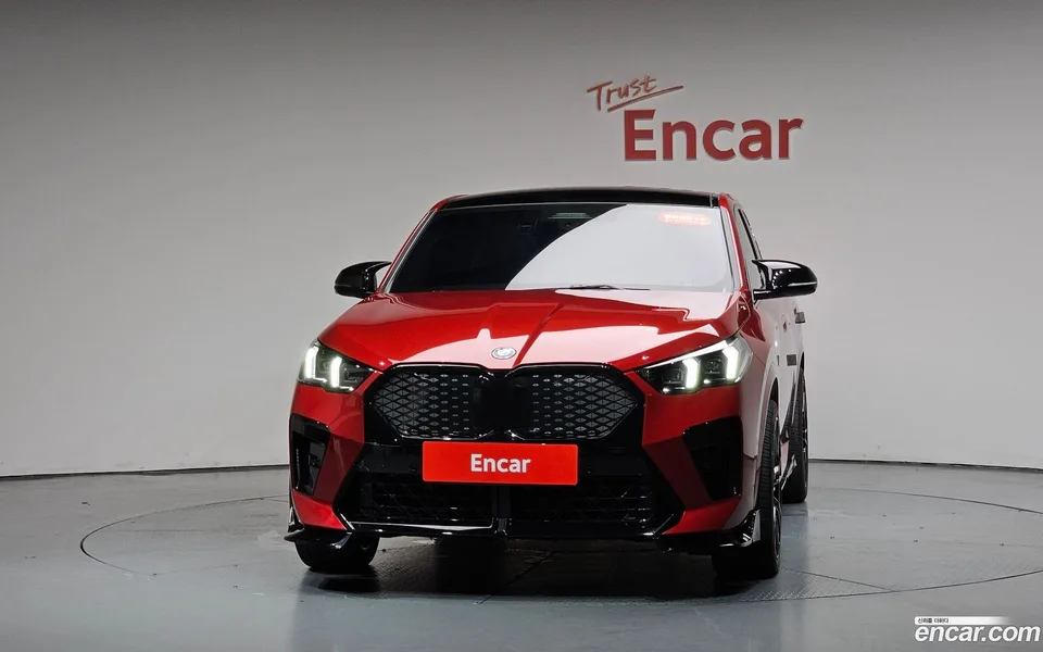 BMW iX2 eDrive 20 M 2024 — thumbnail 3