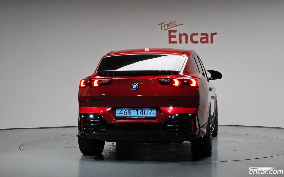 BMW iX2 eDrive 20 M 2024 — thumbnail 4