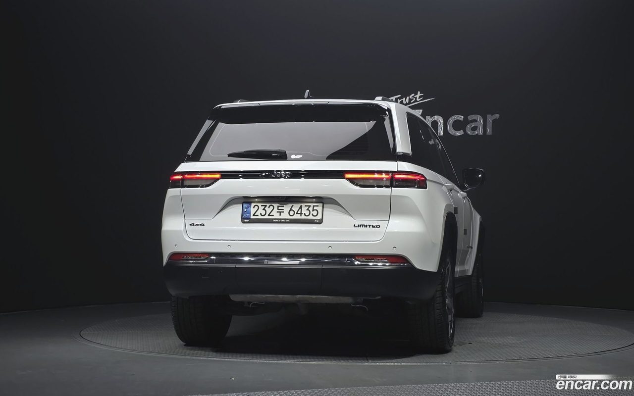 Jeep Grand Cherokee 2023 — 4