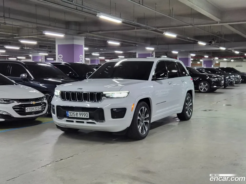 Jeep Grand Cherokee 3.6 2022 — photo 1, buy with delivery to Moscow