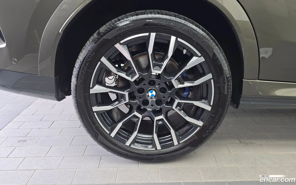 BMW X6 xDrive30d M 2025 — thumbnail 2