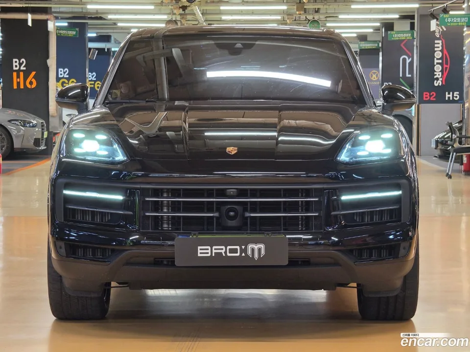 Porsche Cayenne 3.0 2024 — thumbnail 3