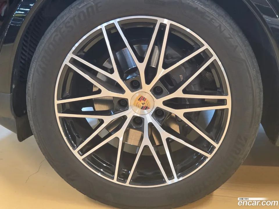 Porsche Cayenne 3.0 2024 — thumbnail 5