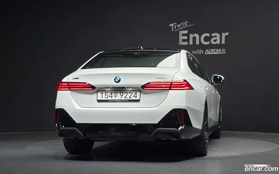 BMW 5 Series 530i xDrive M 2025 — thumbnail 4