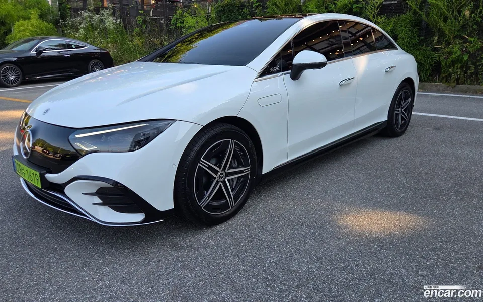 Mercedes-Benz EQE EQE350+ 2024 — photo 1, buy with delivery to Moscow