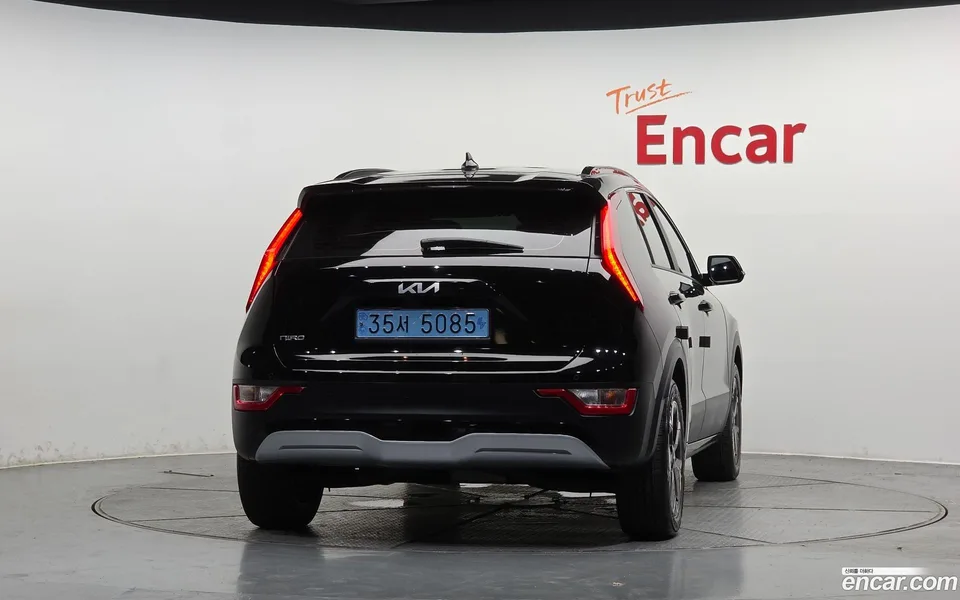 Kia Niro EV 2023 — thumbnail 4