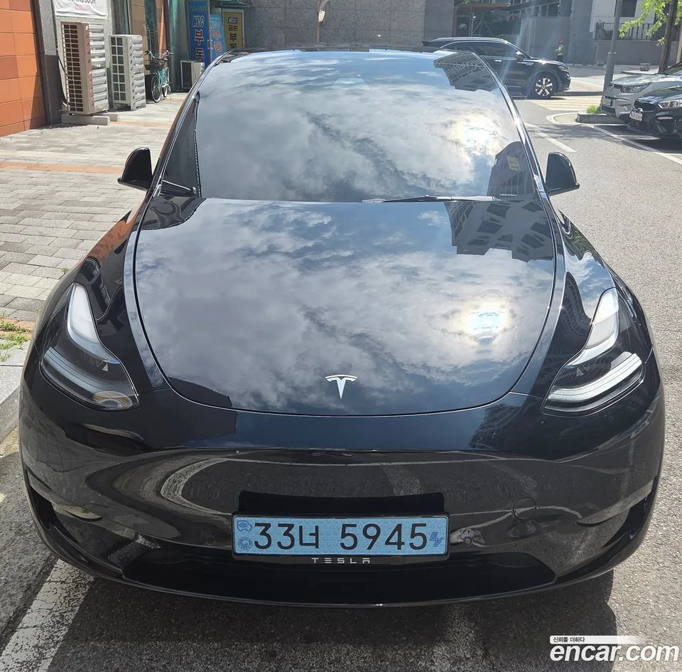 Tesla Model Y AWD 2022 — миниатюра 3