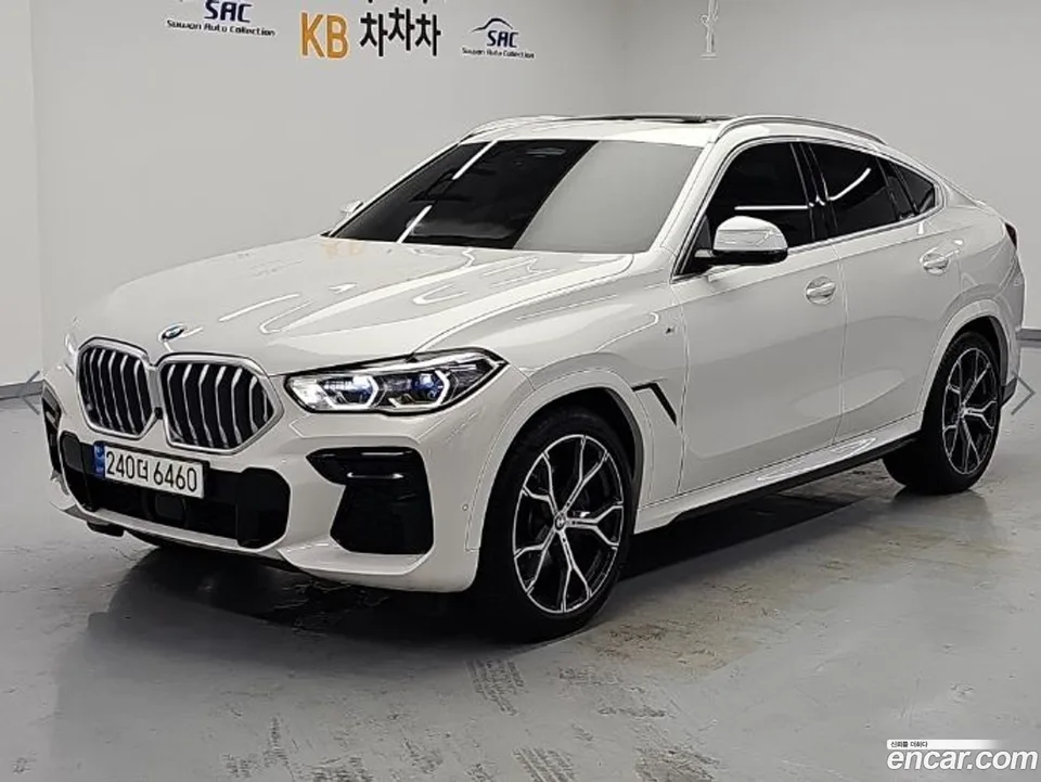 BMW X6 xDrive40i M 2022 — photo 1, buy with delivery to Moscow