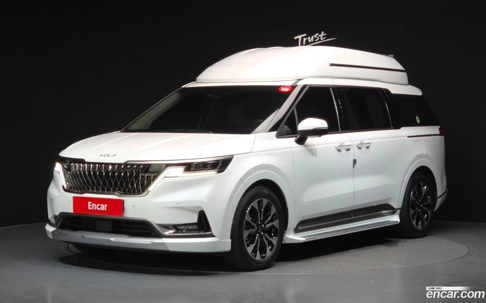 Kia Carnival 9 2023 — photo 1, buy with delivery to Moscow