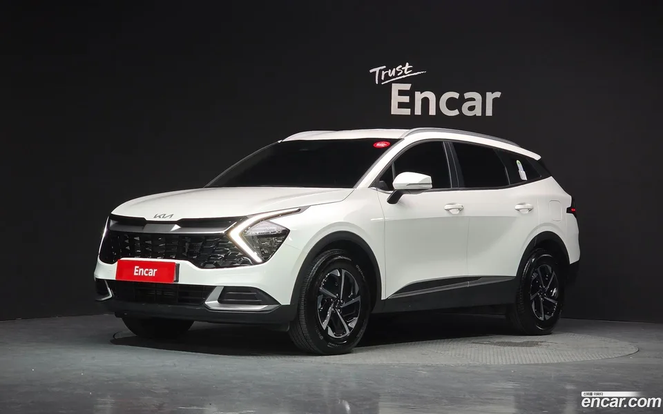 Kia Sportage Hybrid 2WD 2024 — фото 1, купить с доставкой в Москву