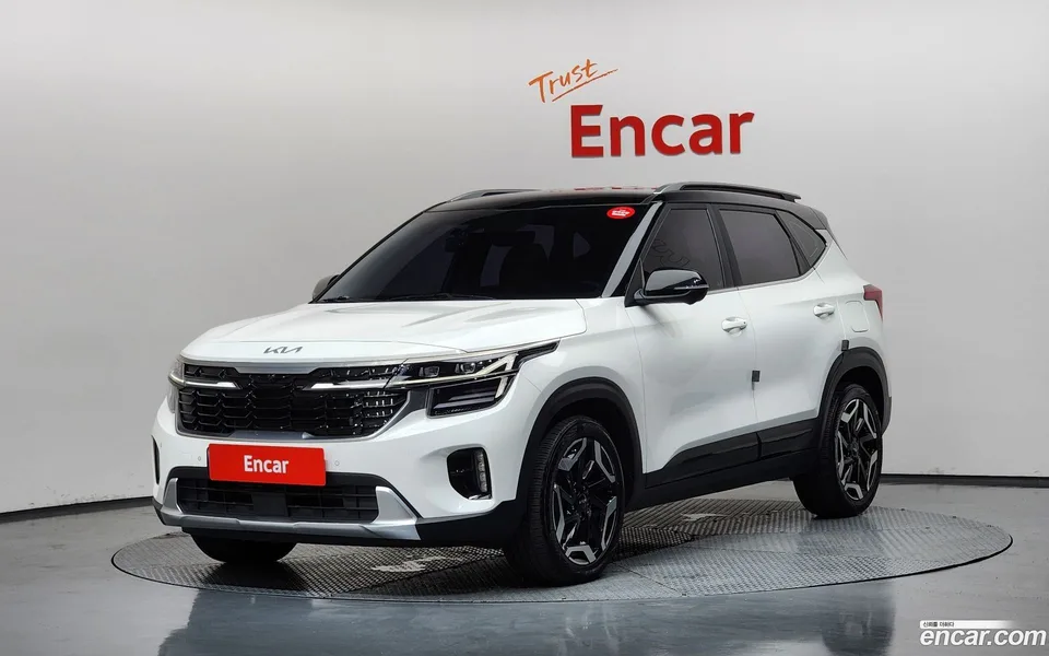 Kia Seltos 1.6 2WD 2022 — фото 1, купить с доставкой в Москву