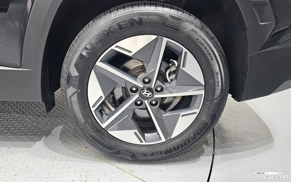 Hyundai Tucson NX4 1.6 4WD 2025 — thumbnail 2