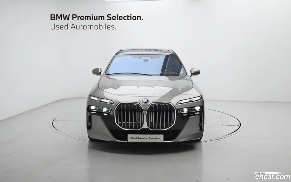 BMW 7 Series 740i xDrive M 2026 — thumbnail 3