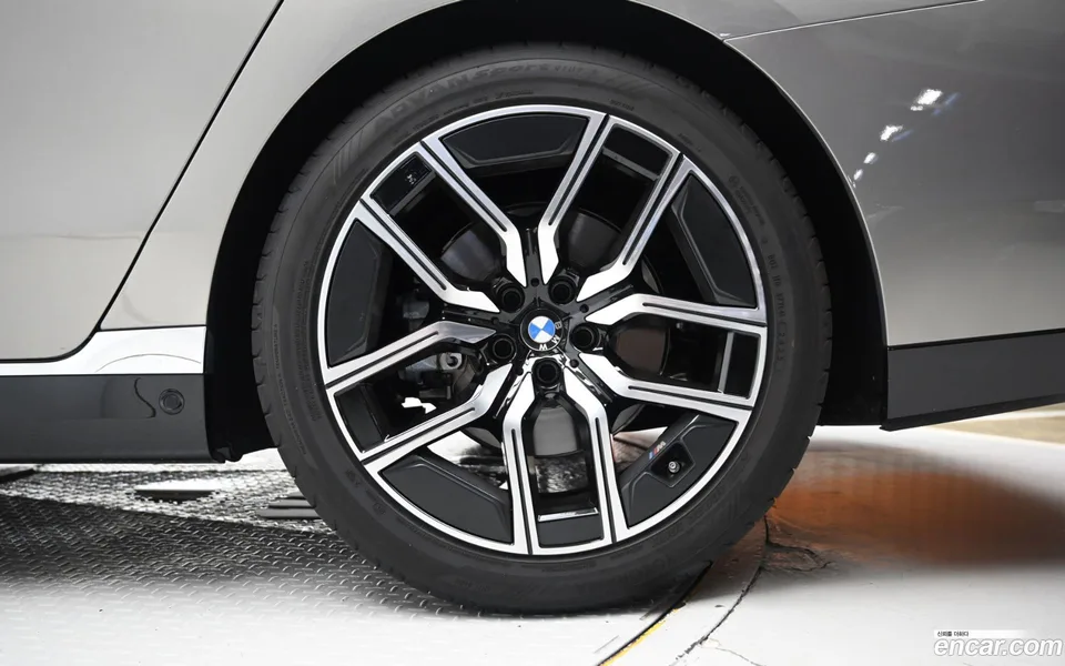 BMW 7 Series 740i xDrive M 2026 — thumbnail 5