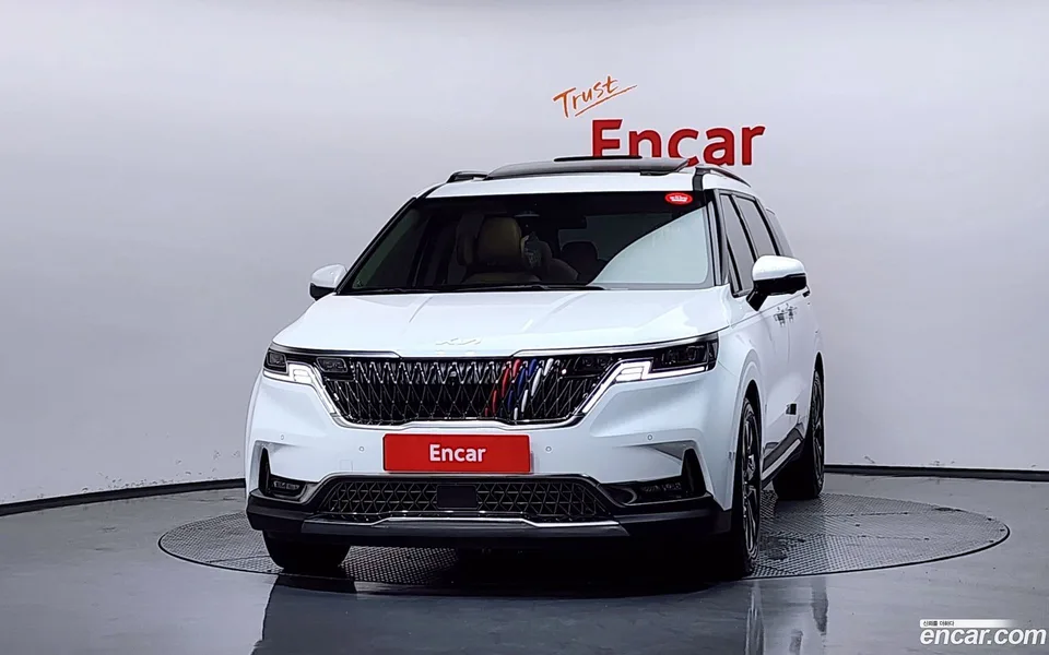 Kia Carnival 9 2022 — thumbnail 3