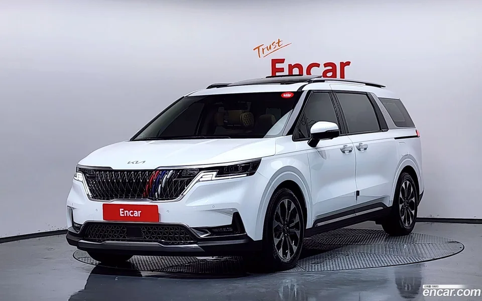 Kia Carnival 9 2022 — photo 1, buy with delivery to Moscow