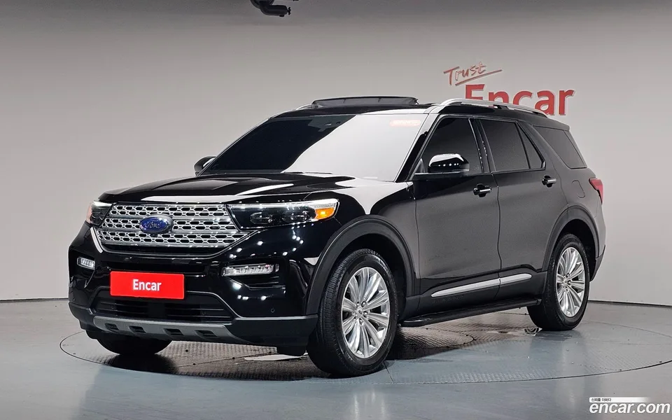 Ford Explorer 2.3 4WD 2023 — photo 1, buy with delivery to Moscow