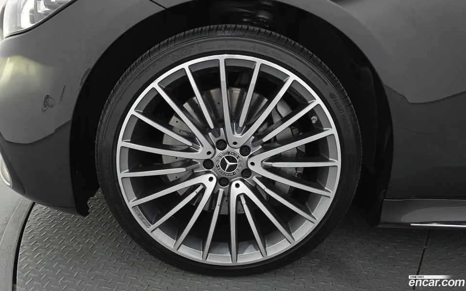 Mercedes-Benz S-Class S500L 4MATIC 2024 — thumbnail 2