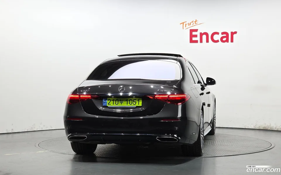Mercedes-Benz S-Class S500L 4MATIC 2024 — thumbnail 4