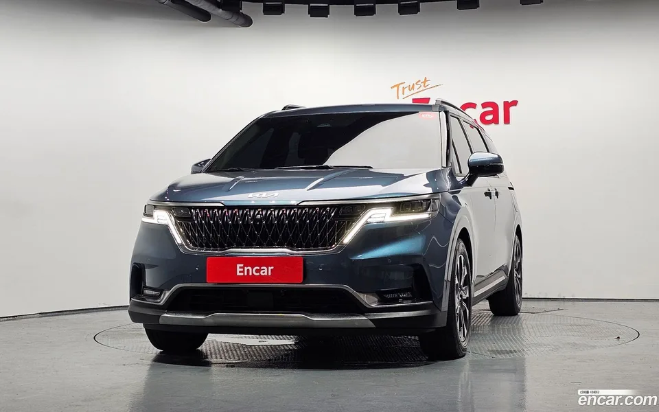 Kia Carnival 7 2022 — thumbnail 3