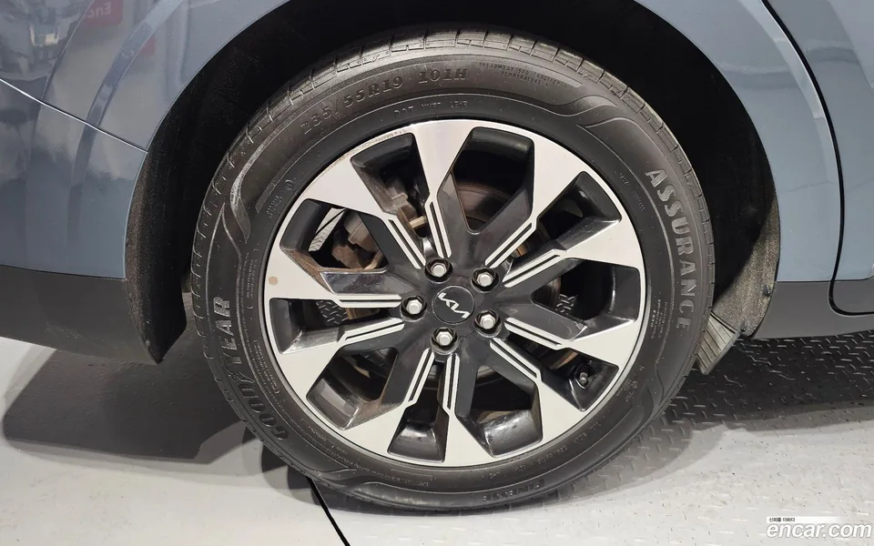 Kia Carnival 7 2022 — thumbnail 5