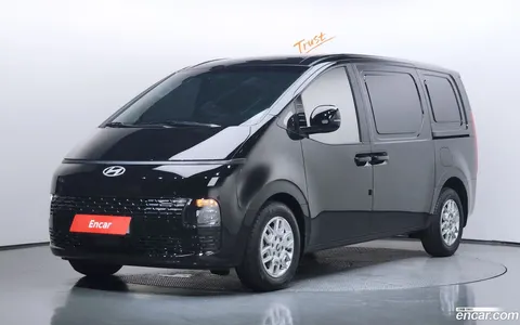 Hyundai Staria 2025 купить в Москве